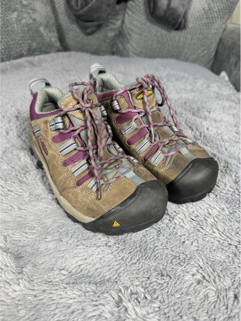 Keen Women's Hiking Shoes Size 6.5 US / 37 EU Safety Shoes